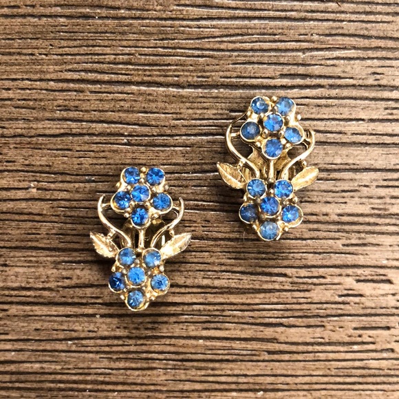 Vintage Double Blue Flower Rhinestone Clip Earring - Picture 2 of 12